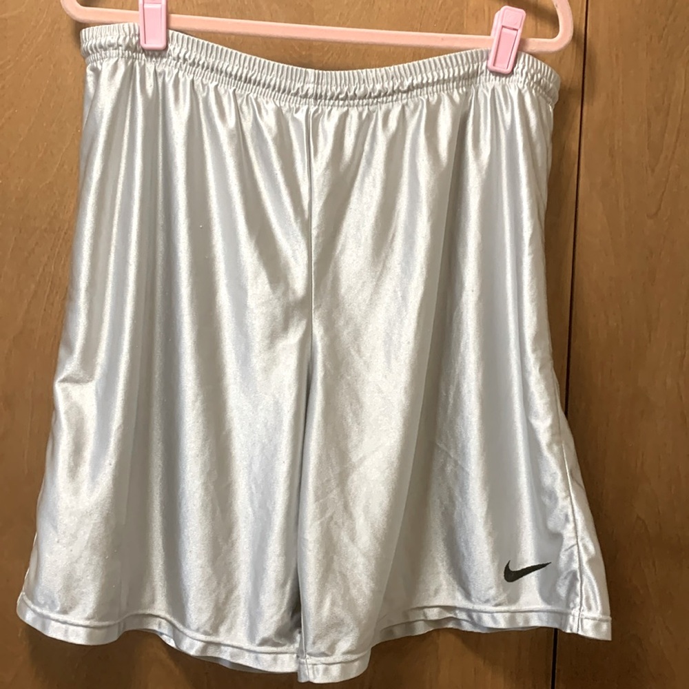 Nike Athletic Sports shorts silver XL